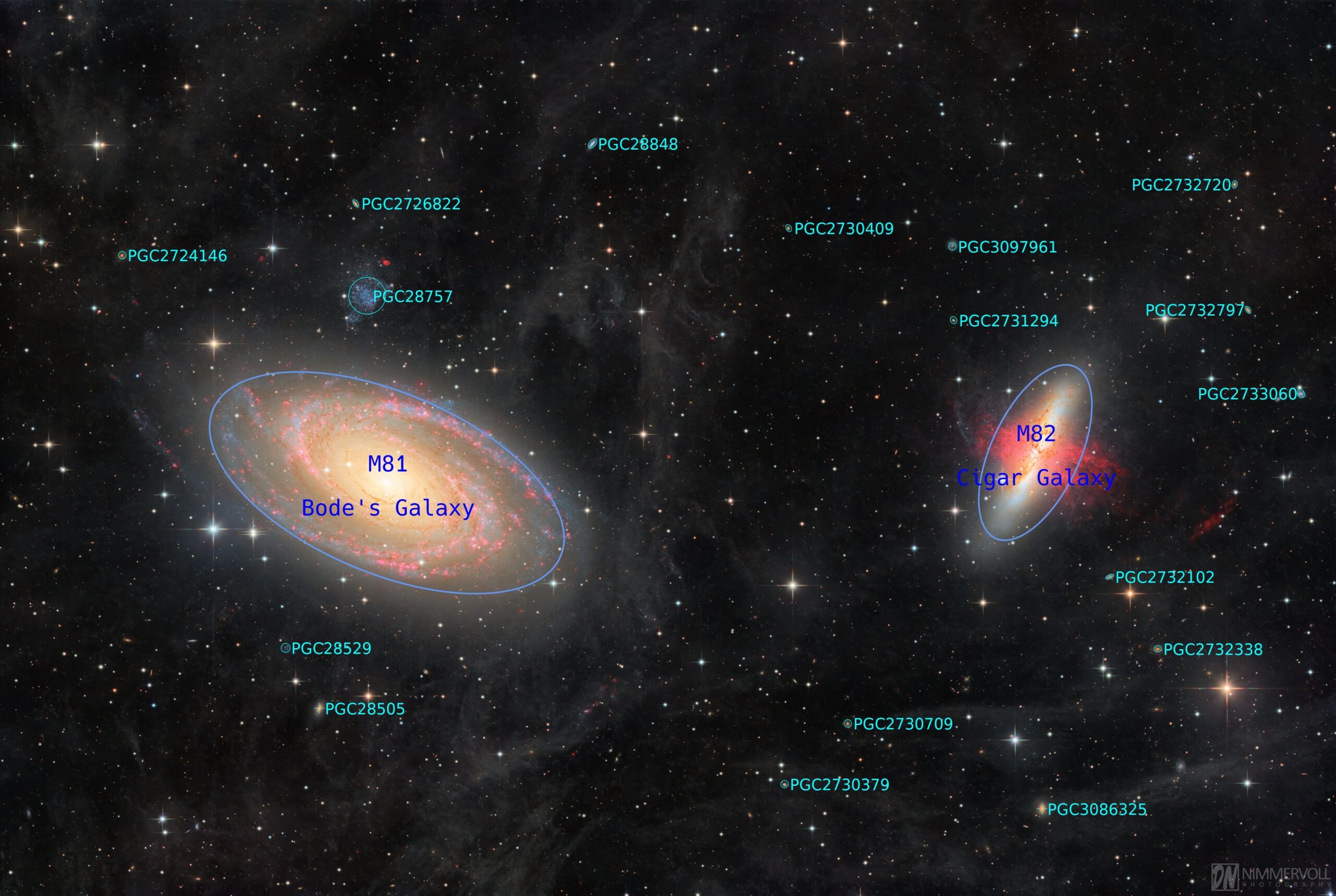 Messier 81 und 82 beschriftet